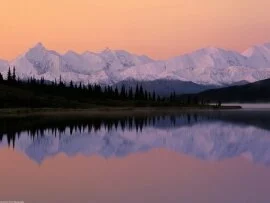 Denali Sunrise over Wonder Lake, Alaska - 1600x1.jpg (click to view)