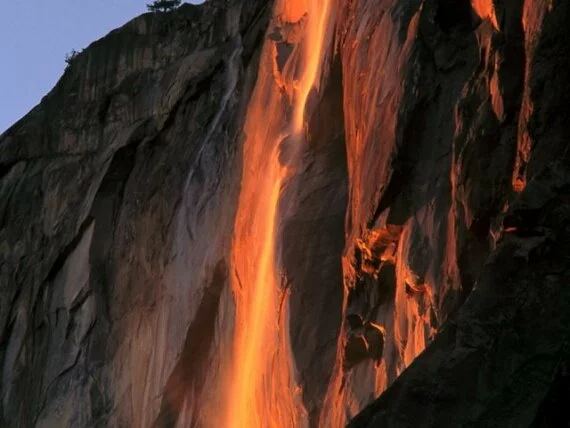 Fiery Light, Horsetail Falls, Yosemite, Californ.jpg (click to view)