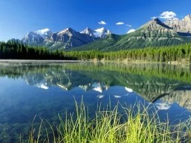 Herbert Lake and Bow Range, Canadian Rockies, Al.jpg