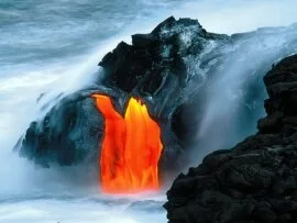 Lava Flow from Kilauea Volcano, Hawaii - 1600x12.jpg (click to view)