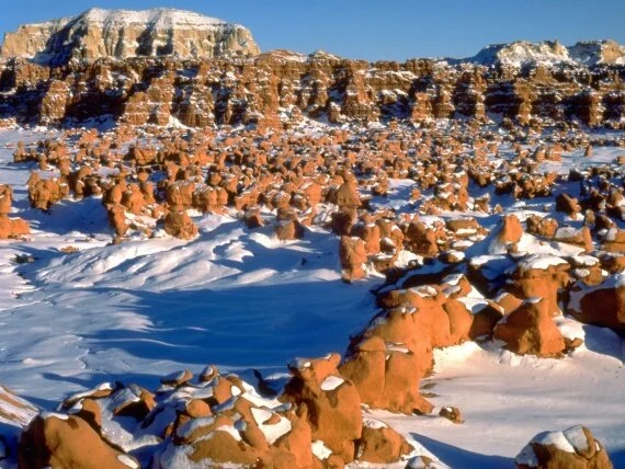Snow-covered Goblin Valley, Utah - - I.jpg (click to view)