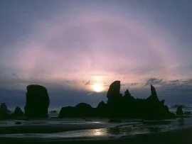Sun Ring Around Sea Stacks, Oregon Islands, Band.jpg (click to view)