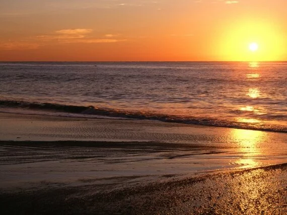 Sunrise Over the Atlantic, Myrtle Beach, South C.jpg Sunrise Over the Atlantic, Myrtle Beach, South C.jpg (click to view)