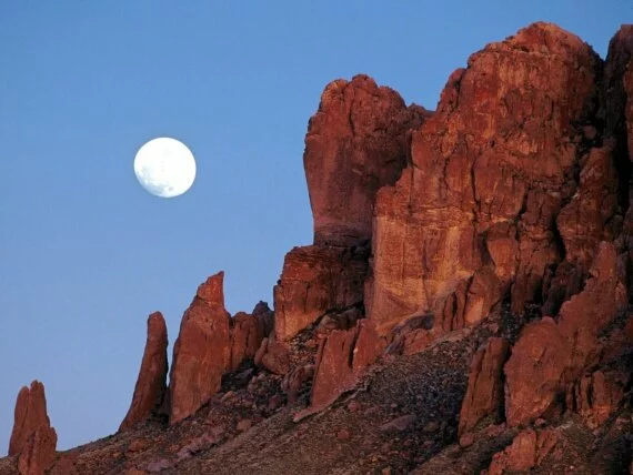 Superstition Mountains, Praying Hands Formation,.jpg (click to view)