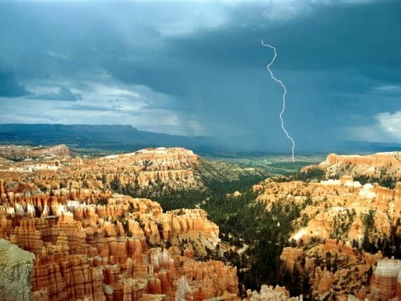 Western Front, Bryce Canyon National Park, Utah .jpg (click to view)